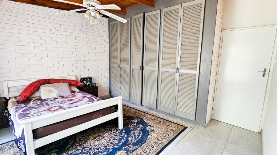 4 Bedroom Property for Sale in Florauna Gauteng