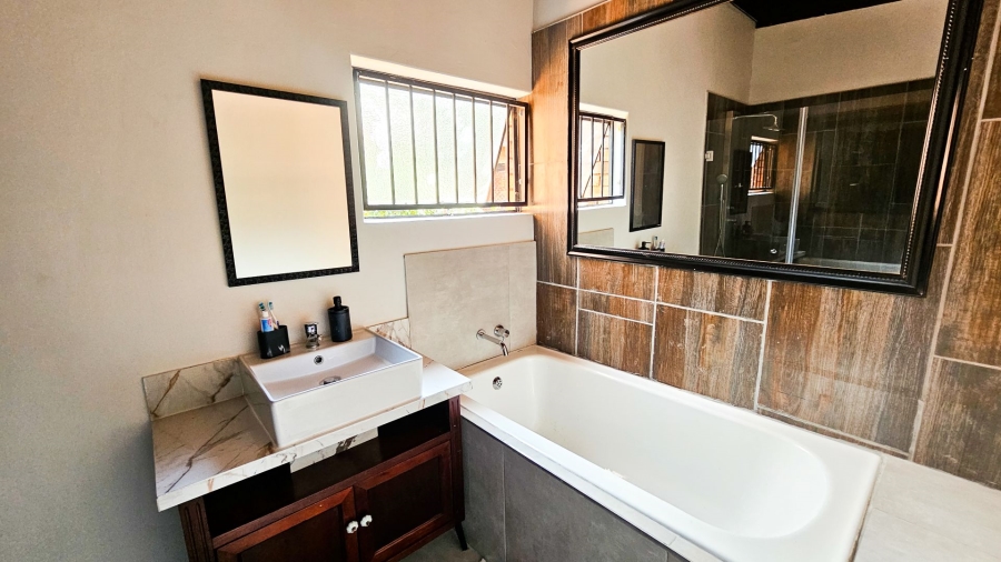 4 Bedroom Property for Sale in Florauna Gauteng