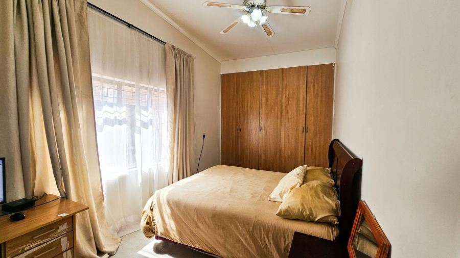 4 Bedroom Property for Sale in Florauna Gauteng