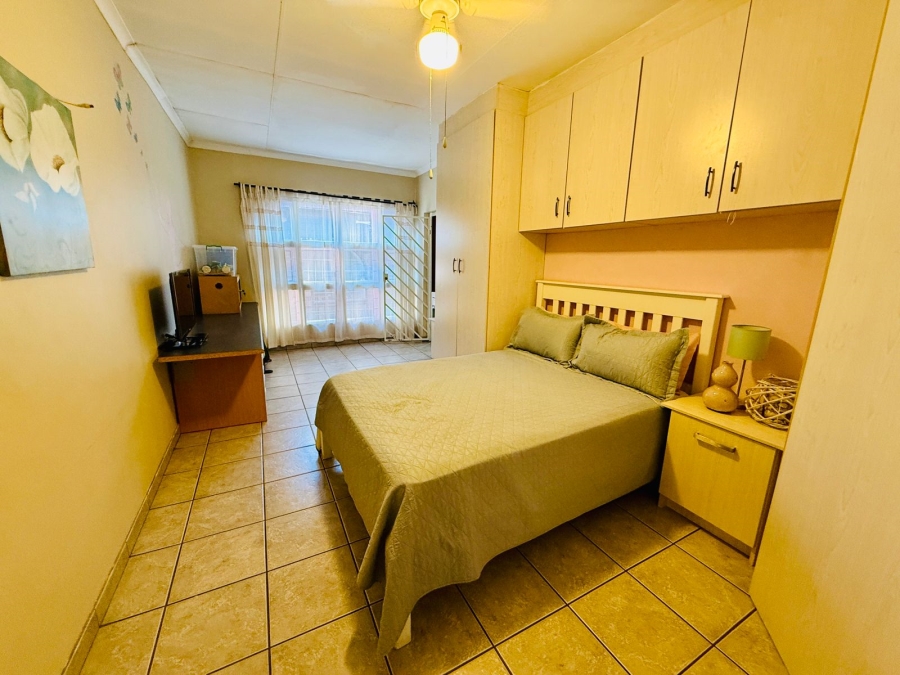 6 Bedroom Property for Sale in Theresa Park Gauteng