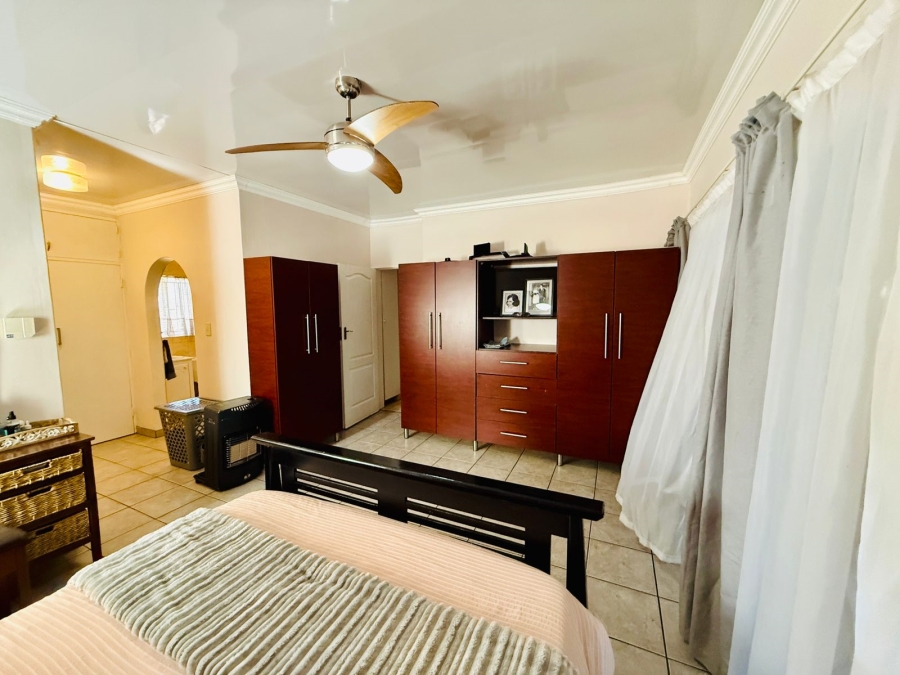 6 Bedroom Property for Sale in Theresa Park Gauteng