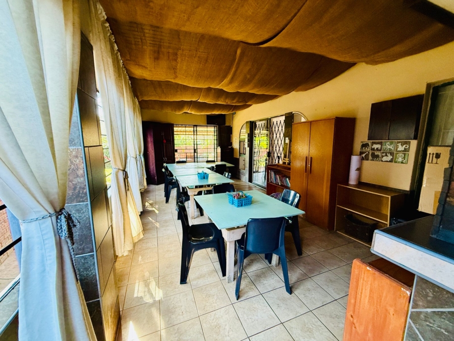 6 Bedroom Property for Sale in Theresa Park Gauteng