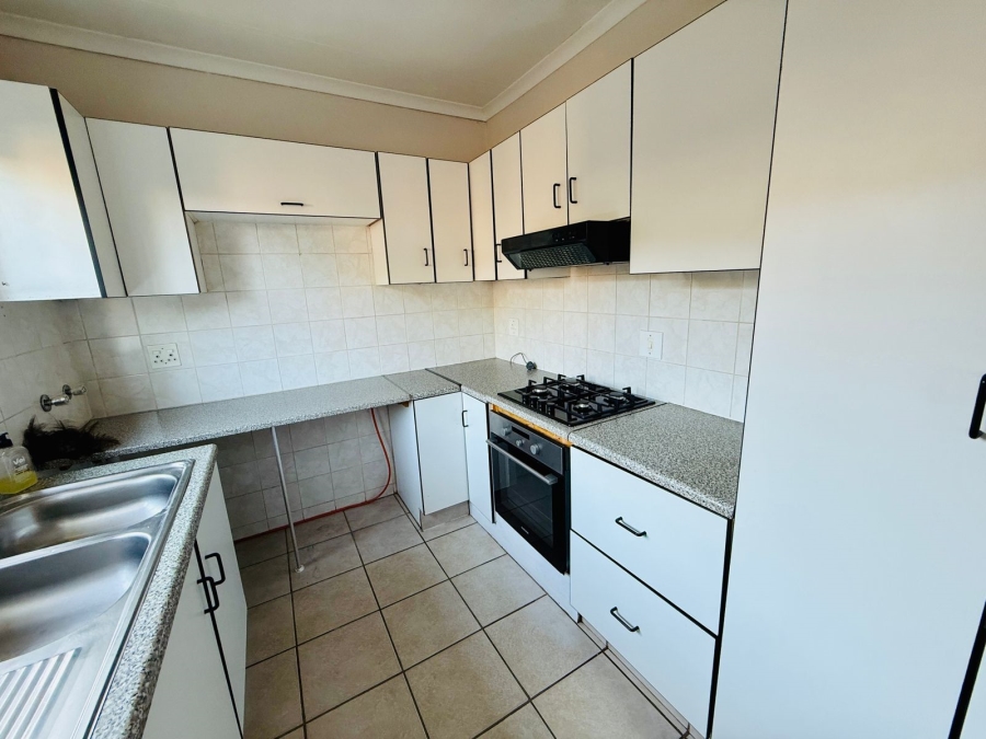 6 Bedroom Property for Sale in Theresa Park Gauteng