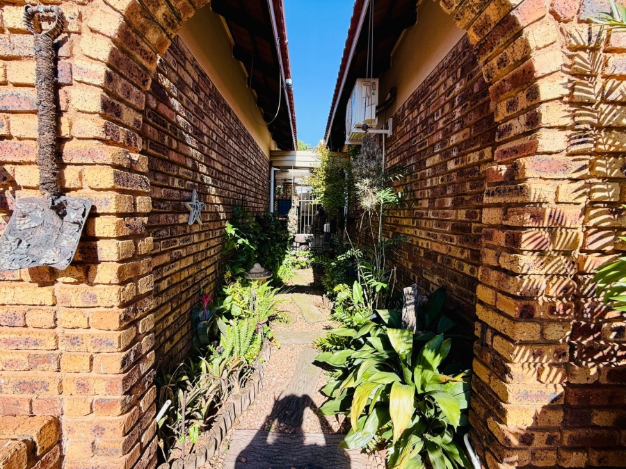 3 Bedroom Property for Sale in Theresa Park Gauteng