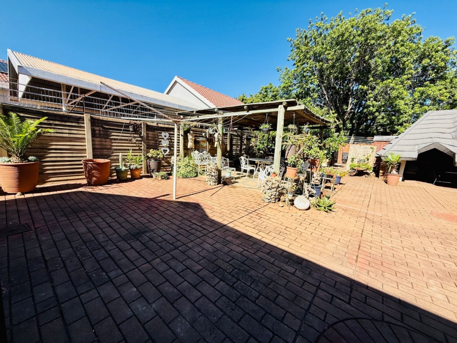 3 Bedroom Property for Sale in Theresa Park Gauteng