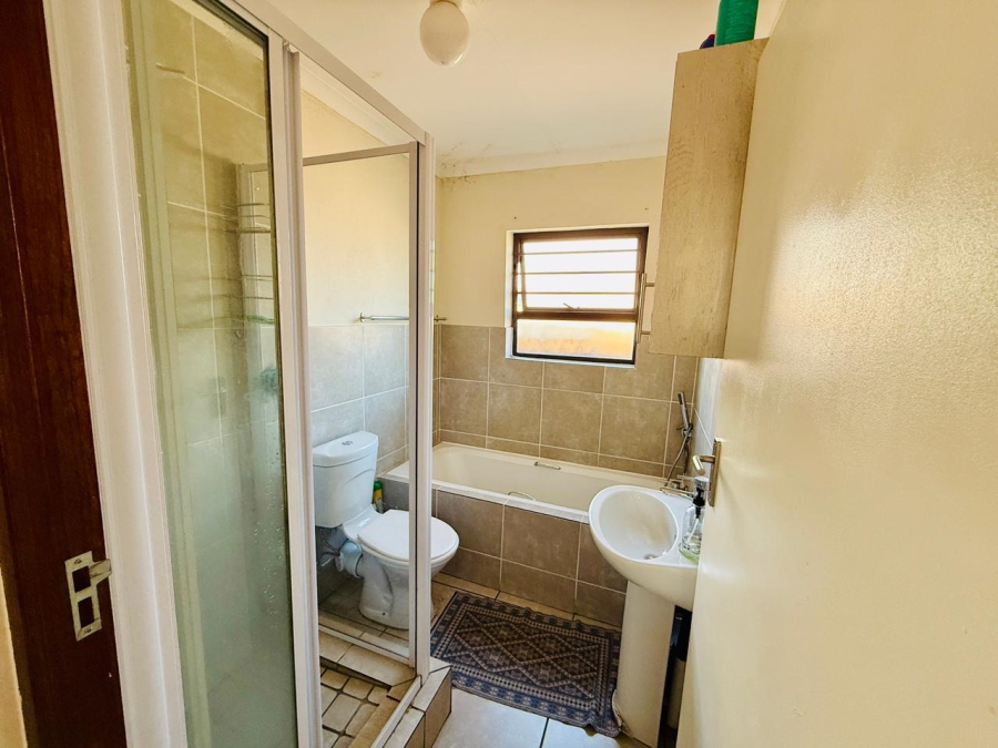 3 Bedroom Property for Sale in Chantelle Gauteng