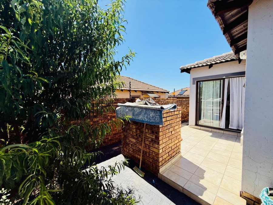 3 Bedroom Property for Sale in Chantelle Gauteng