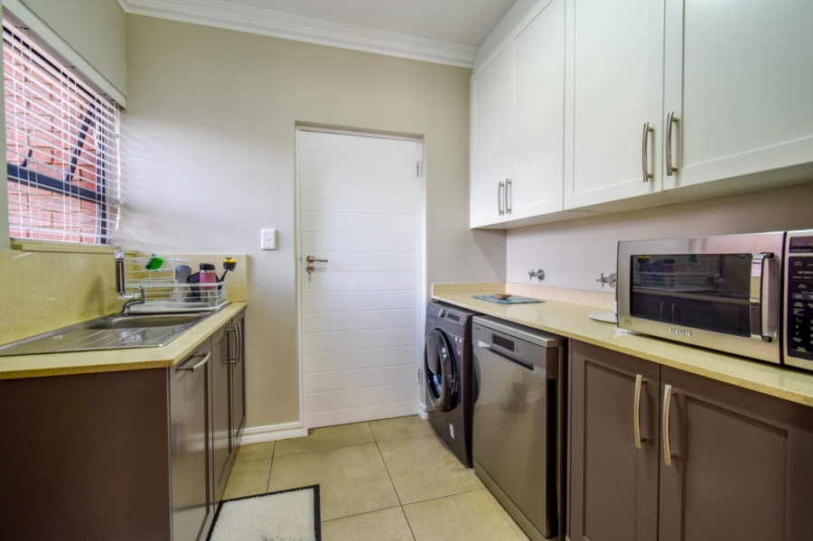 3 Bedroom Property for Sale in Midstream Meadows Gauteng