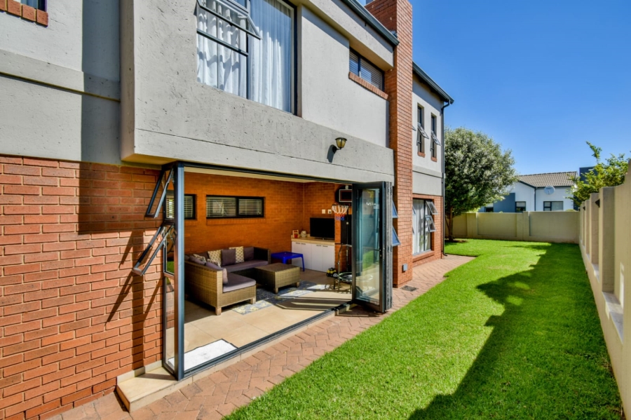 3 Bedroom Property for Sale in Midstream Meadows Gauteng