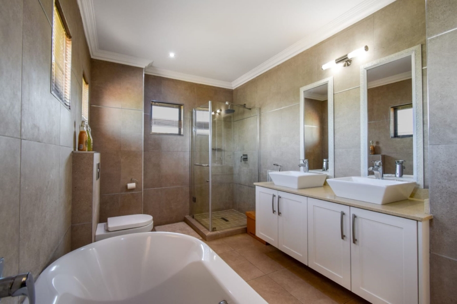 3 Bedroom Property for Sale in Midstream Meadows Gauteng