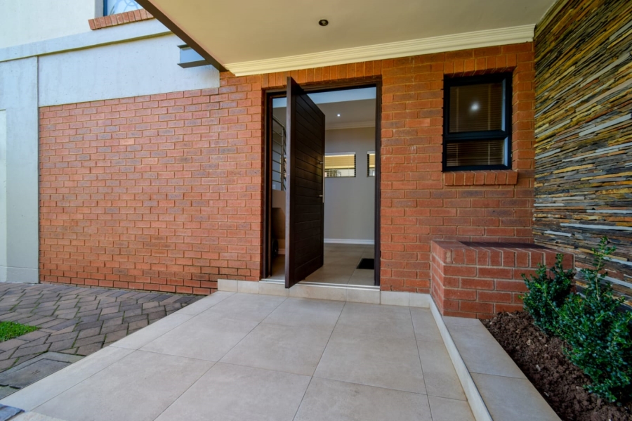 3 Bedroom Property for Sale in Midstream Meadows Gauteng