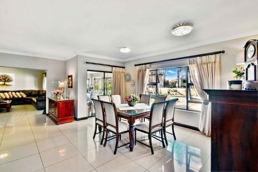 5 Bedroom Property for Sale in Zambezi Country Estate Gauteng