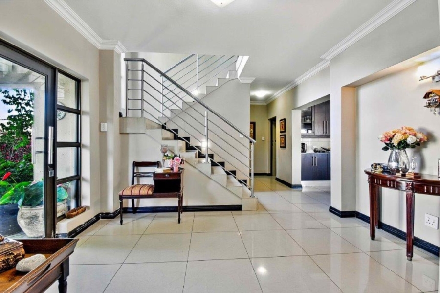 5 Bedroom Property for Sale in Zambezi Country Estate Gauteng