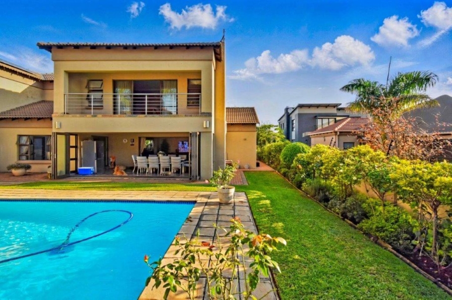 5 Bedroom Property for Sale in Zambezi Country Estate Gauteng