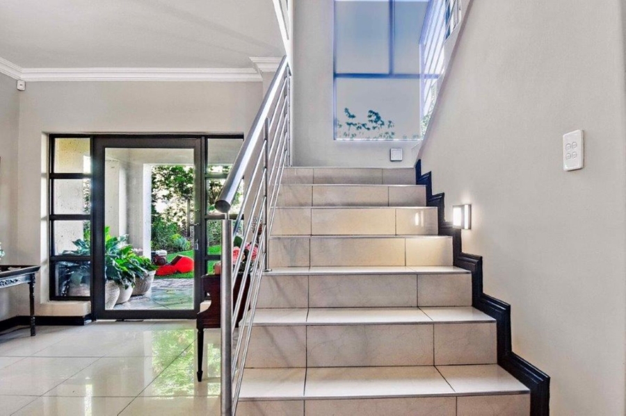 5 Bedroom Property for Sale in Zambezi Country Estate Gauteng