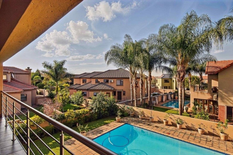 5 Bedroom Property for Sale in Zambezi Country Estate Gauteng