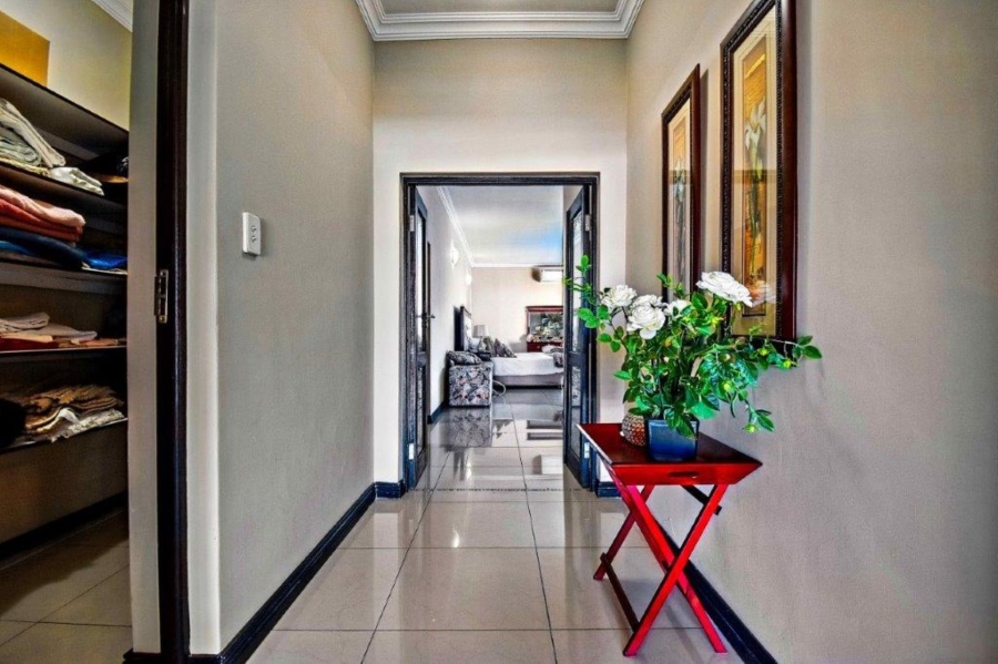 5 Bedroom Property for Sale in Zambezi Country Estate Gauteng