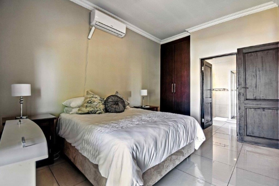 5 Bedroom Property for Sale in Zambezi Country Estate Gauteng