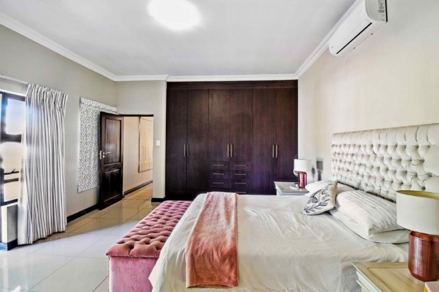 5 Bedroom Property for Sale in Zambezi Country Estate Gauteng