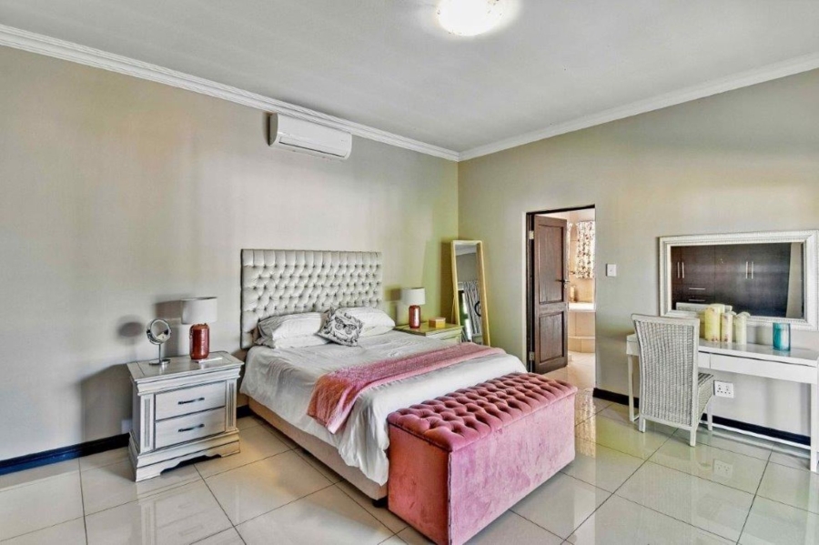 5 Bedroom Property for Sale in Zambezi Country Estate Gauteng