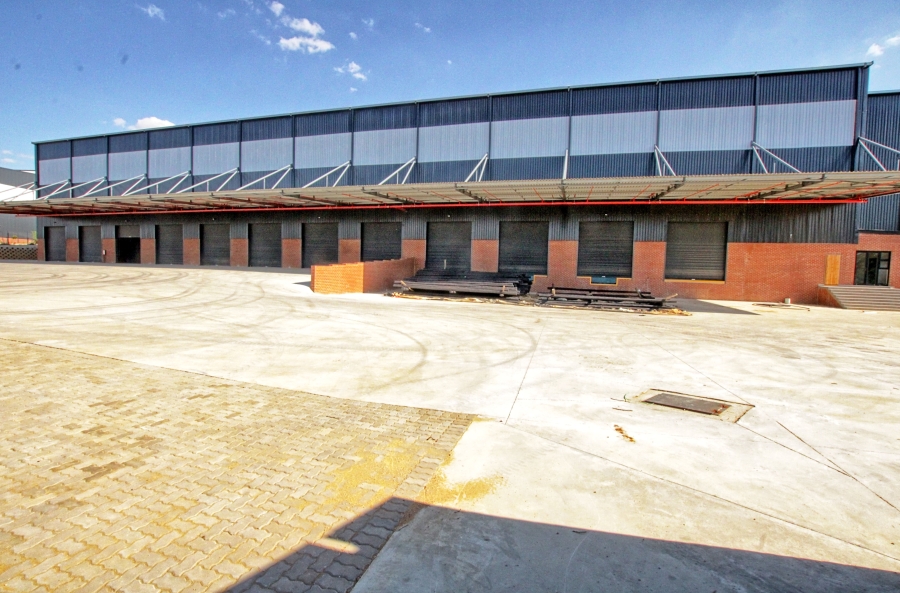 To Let commercial Property for Rent in North Riding Gauteng