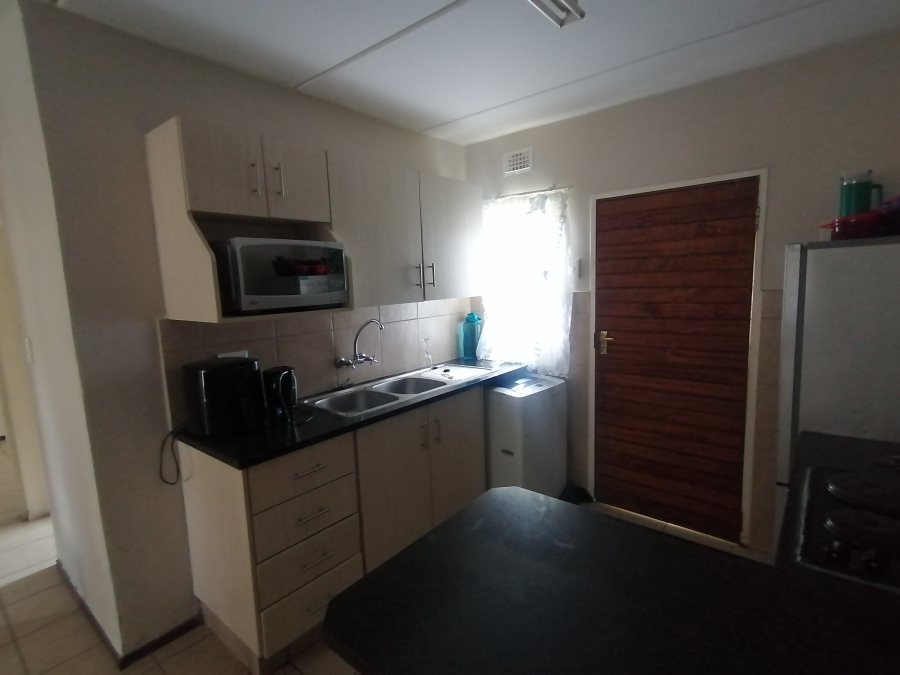 2 Bedroom Property for Sale in Noordwyk Gauteng