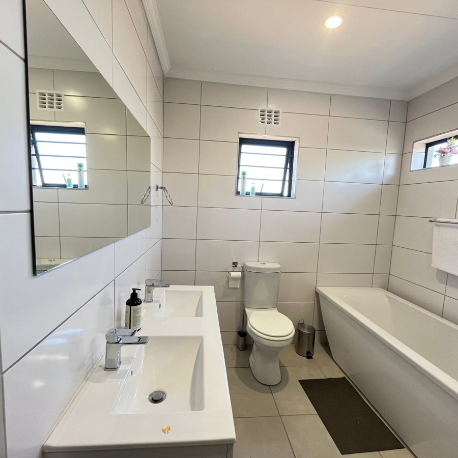 3 Bedroom Property for Sale in Lion Pride Gauteng