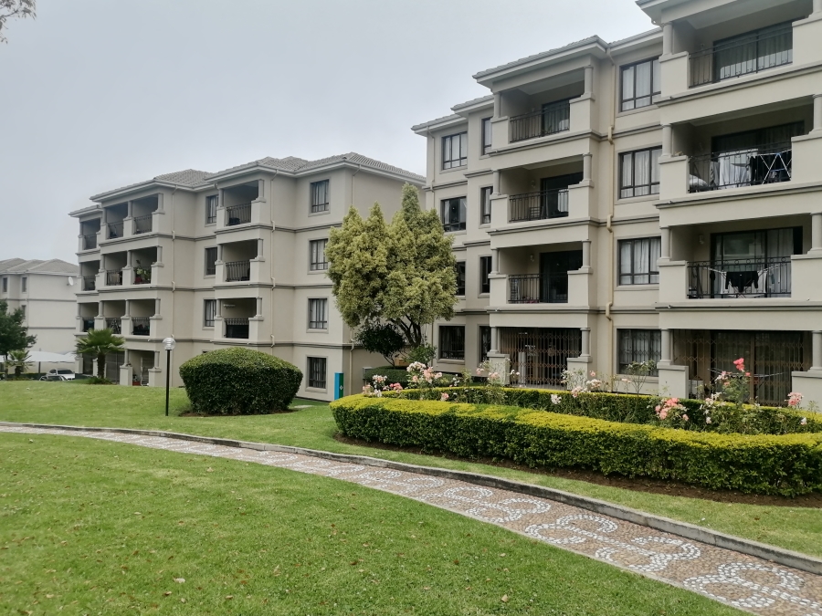 1 Bedroom Property for Sale in Noordwyk Gauteng