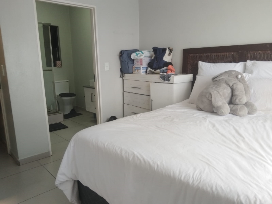 2 Bedroom Property for Sale in North Riding Gauteng