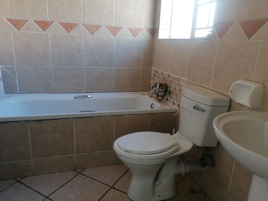 3 Bedroom Property for Sale in Country View Gauteng