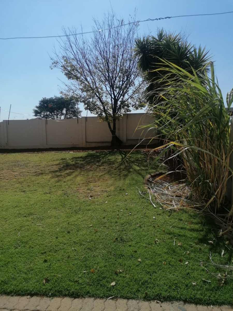 3 Bedroom Property for Sale in Country View Gauteng