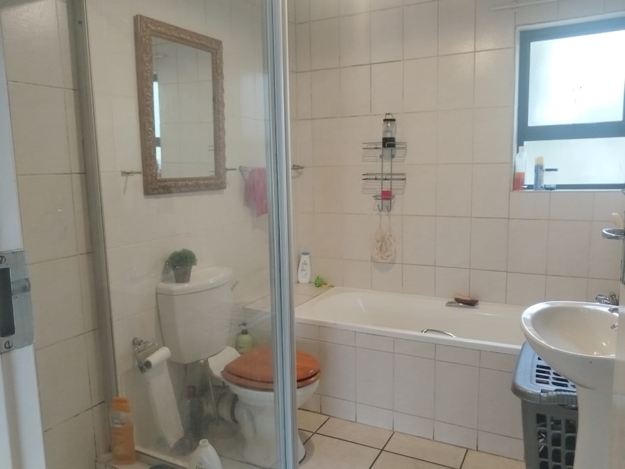 2 Bedroom Property for Sale in Fourways Gauteng