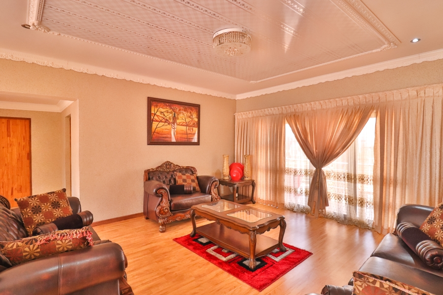 5 Bedroom Property for Sale in Amandasig Gauteng