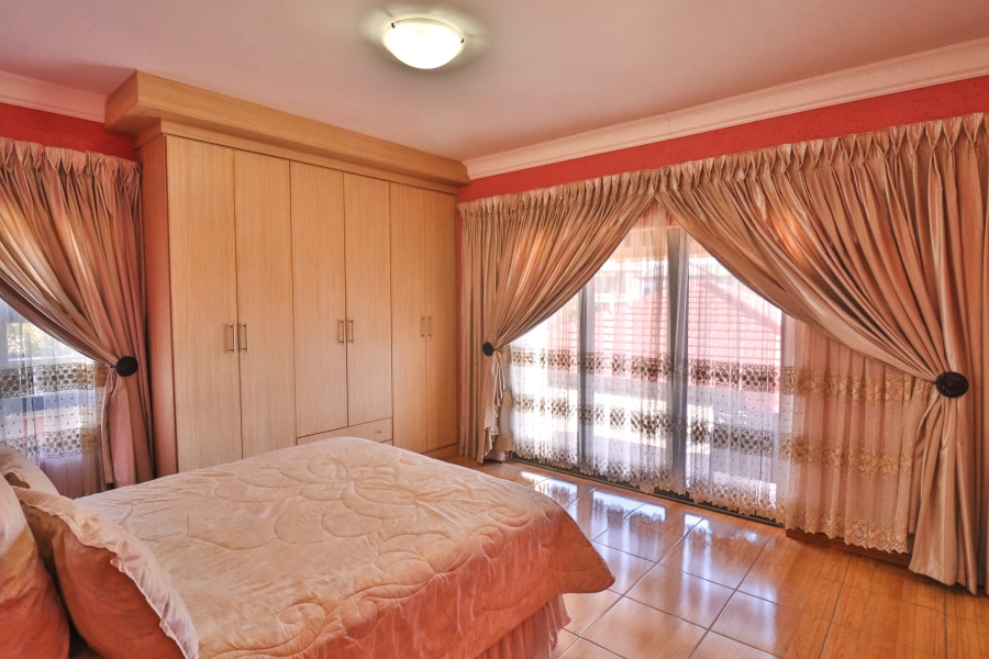 5 Bedroom Property for Sale in Amandasig Gauteng