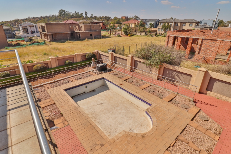 5 Bedroom Property for Sale in Amandasig Gauteng