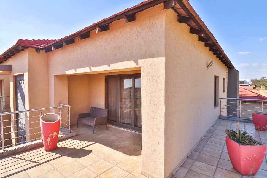 5 Bedroom Property for Sale in Amandasig Gauteng