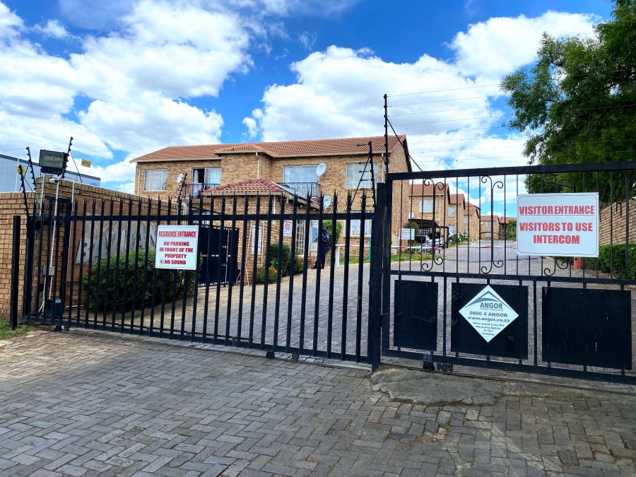 2 Bedroom Property for Sale in Northgate Gauteng