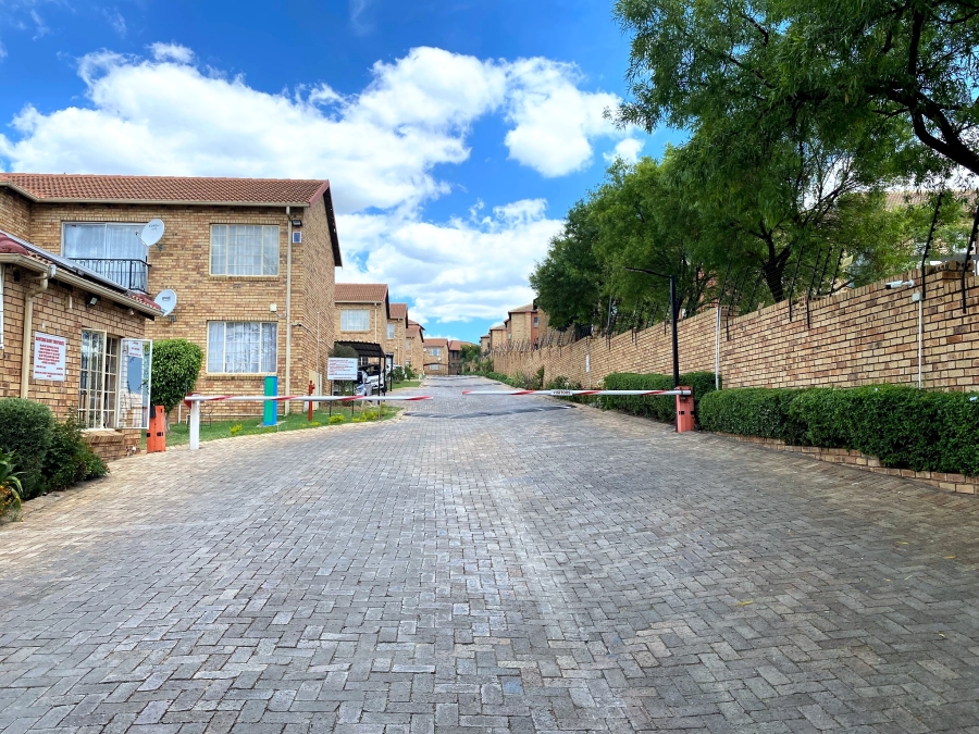 2 Bedroom Property for Sale in Northgate Gauteng