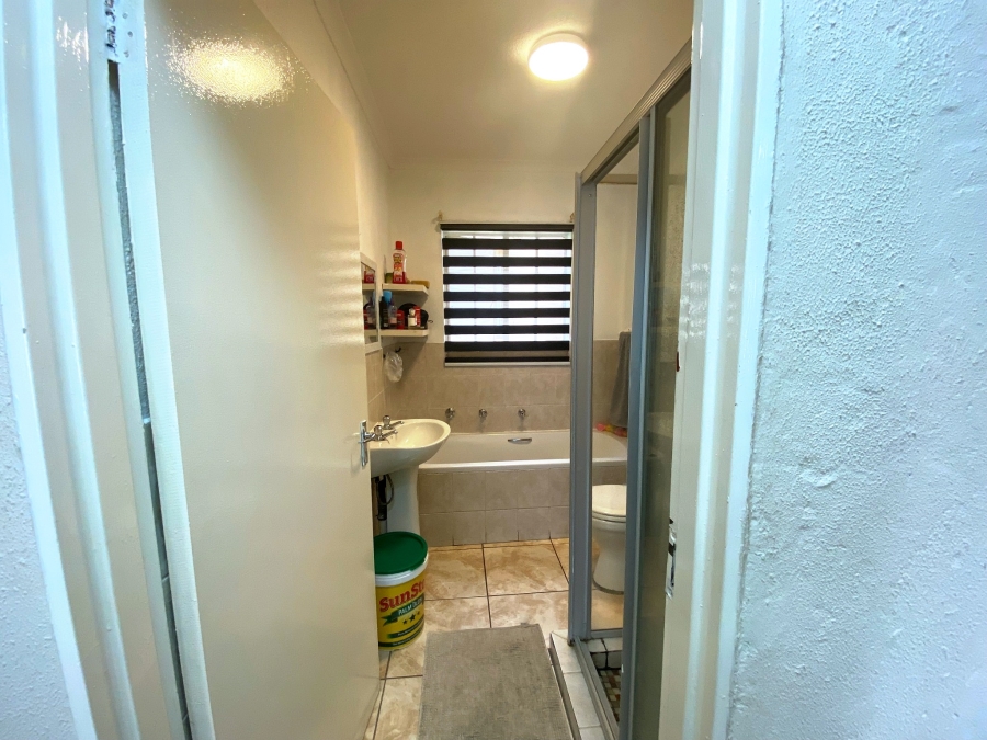 2 Bedroom Property for Sale in Northgate Gauteng