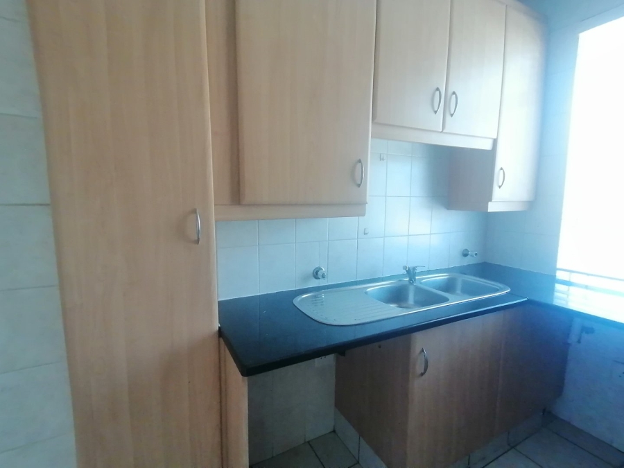 2 Bedroom Property for Sale in Monument Gauteng