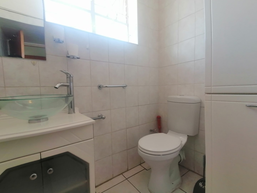 2 Bedroom Property for Sale in Monument Gauteng
