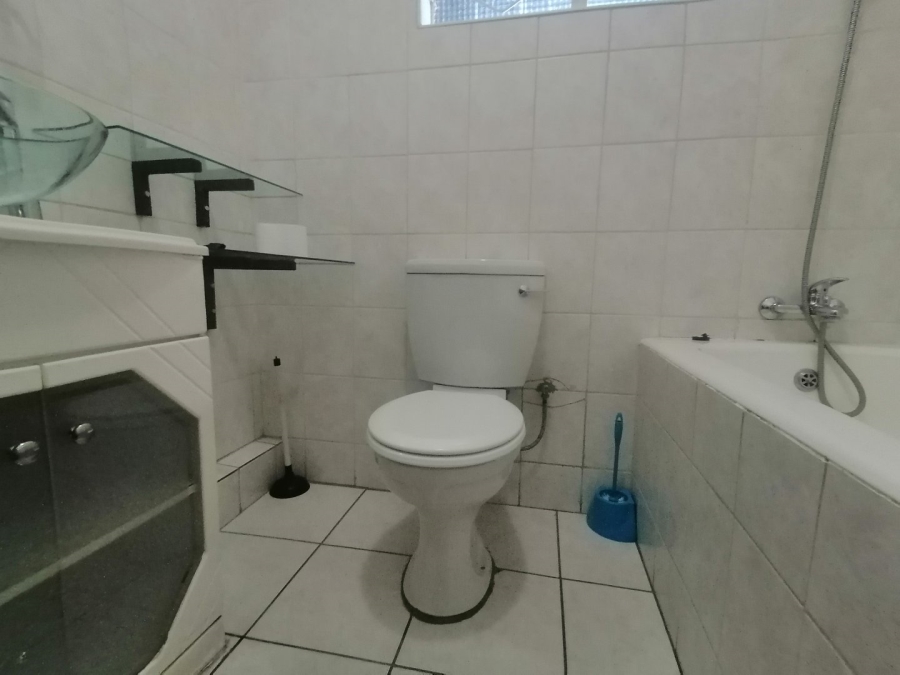 2 Bedroom Property for Sale in Monument Gauteng
