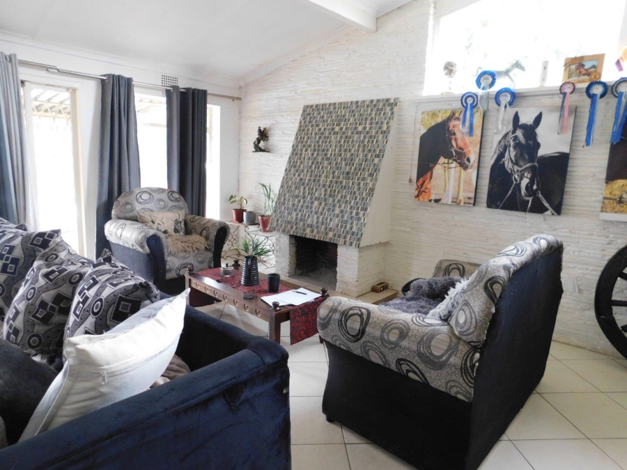 4 Bedroom Property for Sale in Hekpoort Gauteng