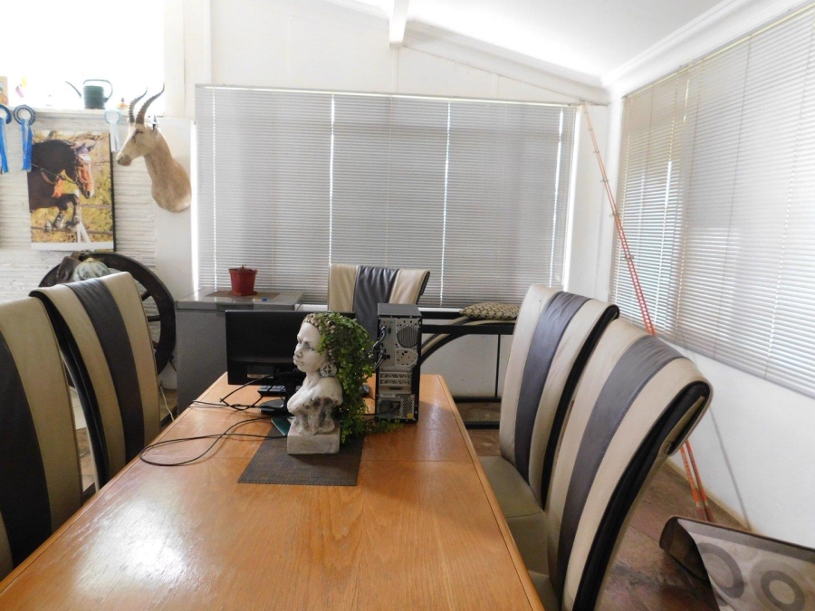 4 Bedroom Property for Sale in Hekpoort Gauteng