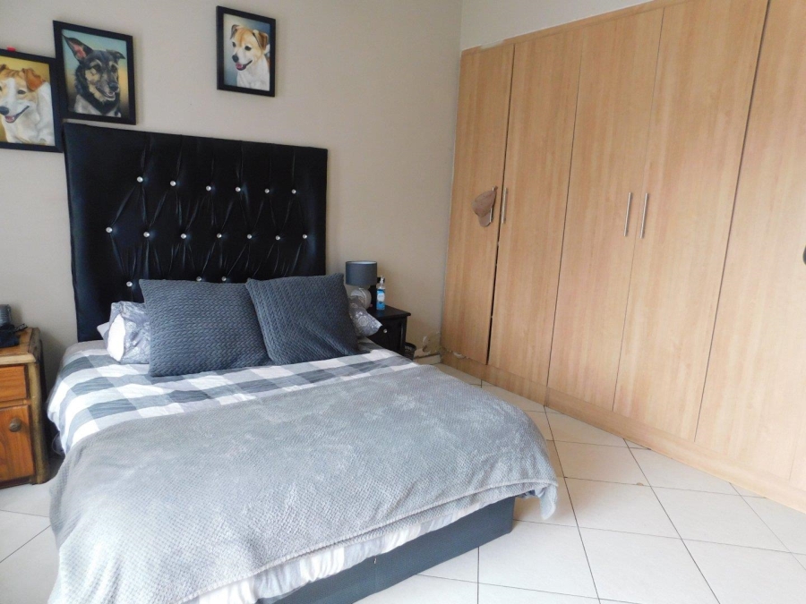 4 Bedroom Property for Sale in Hekpoort Gauteng