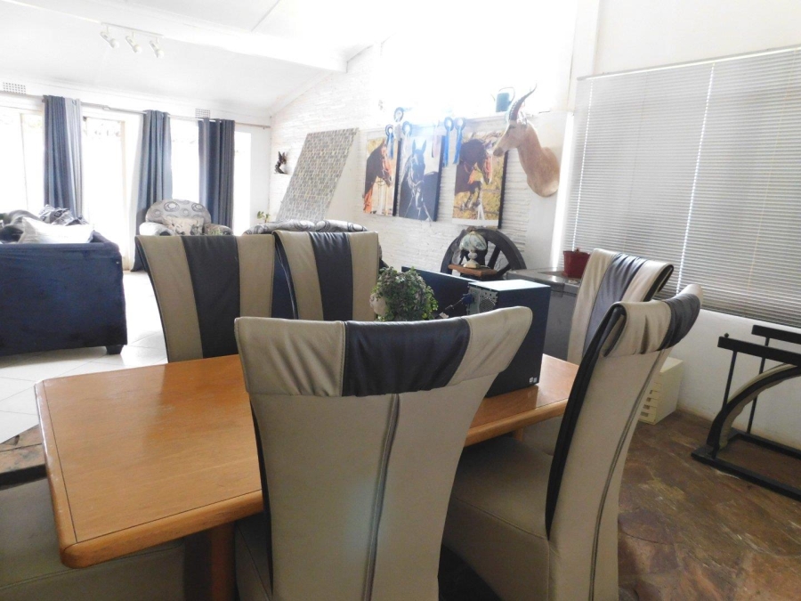 4 Bedroom Property for Sale in Hekpoort Gauteng