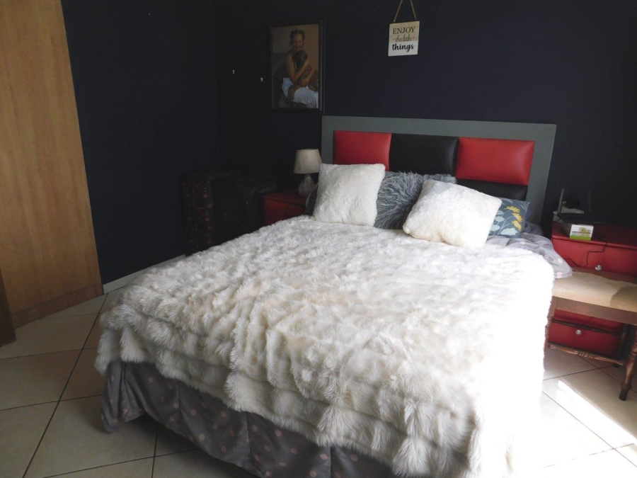 4 Bedroom Property for Sale in Hekpoort Gauteng