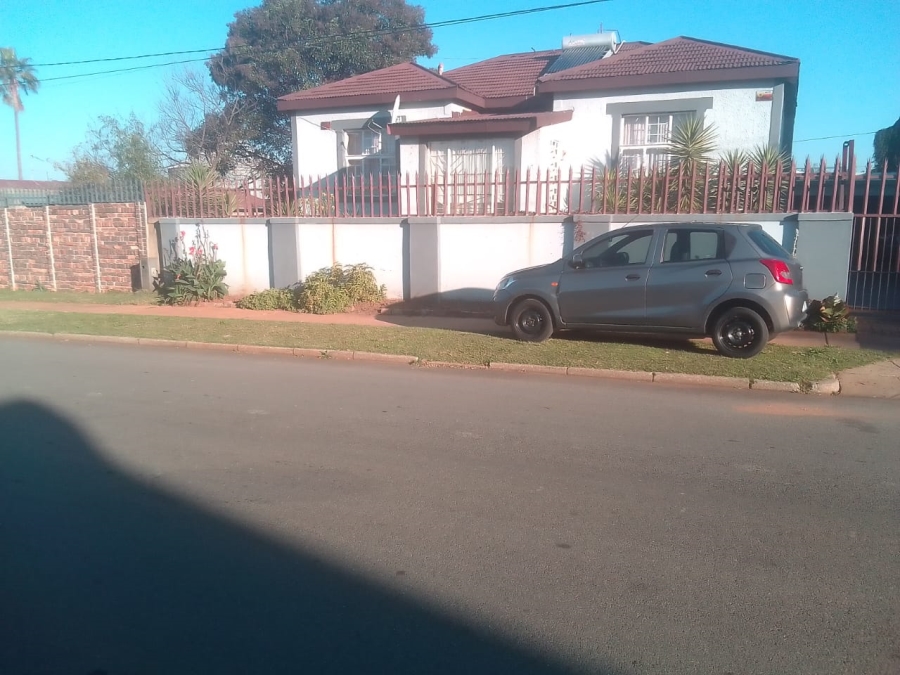 4 Bedroom Property for Sale in Krugersdorp West Gauteng