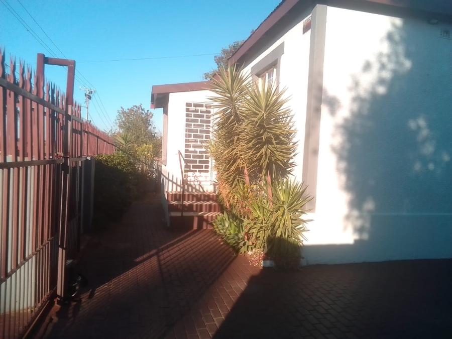 4 Bedroom Property for Sale in Krugersdorp West Gauteng