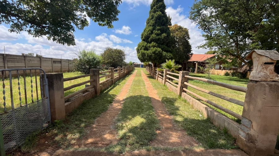 4 Bedroom Property for Sale in Hillside Gauteng